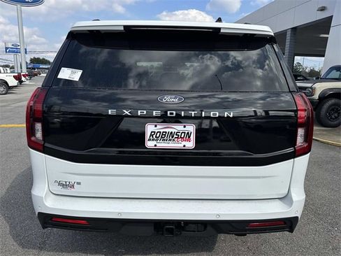 New 2025 Ford Expedition Active image 6