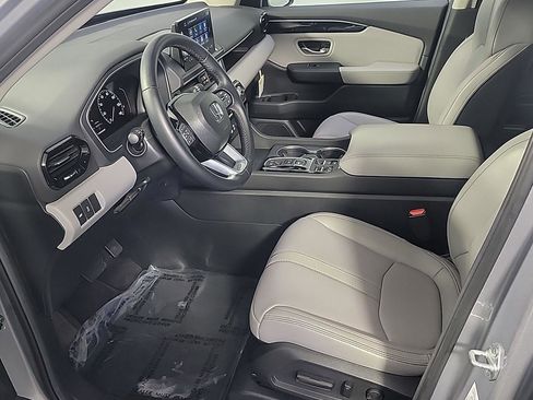 Certified 2025 Honda Pilot EX-L image 19