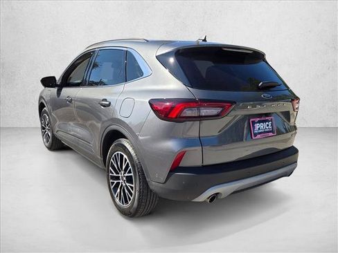 Certified 2024 Ford Escape SE w/ PHEV Premium Package image 9