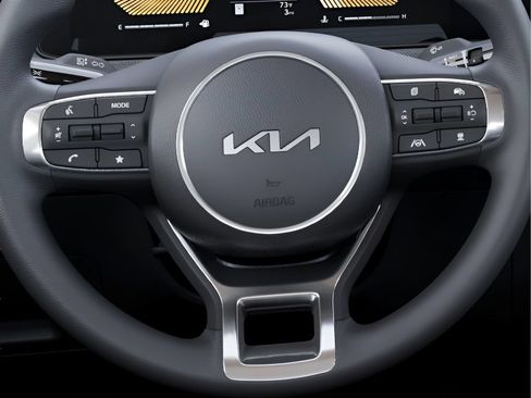 Used 2025 Kia K5 LXS FWD image 17