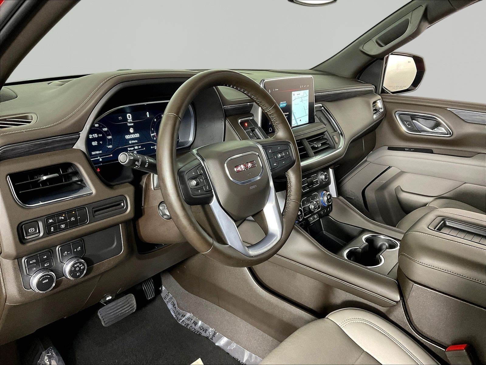 Used 2023 GMC Yukon XL SLT w/ SLT Premium Package AWD/4WD image 17