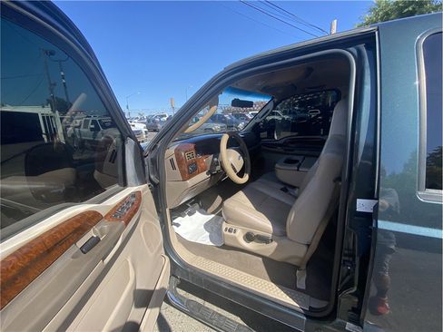 Used 2004 Ford F250 Lariat image 12