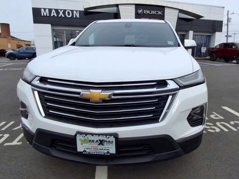 Used 2023 Chevrolet Traverse LT image 7