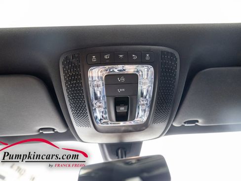 Used 2023 Mercedes-Benz GLA 250 4MATIC w/ Premium Package image 31