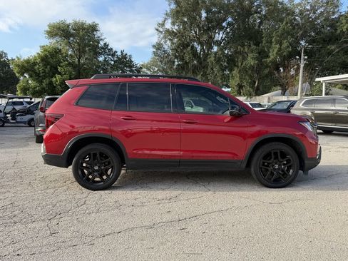 Used 2024 Honda Passport Black Edition image 4
