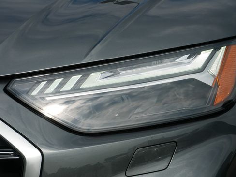 Used 2022 Audi SQ5 Prestige w/ Prestige Package image 10