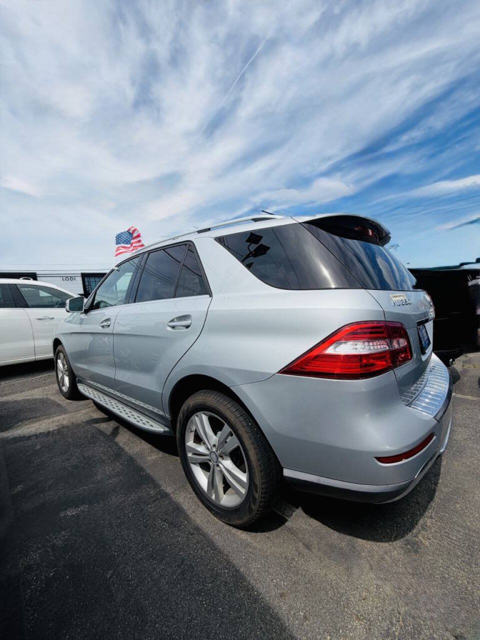 Used 2015 Mercedes-Benz ML 350 4MATIC w/ Premium 1 Package image 5