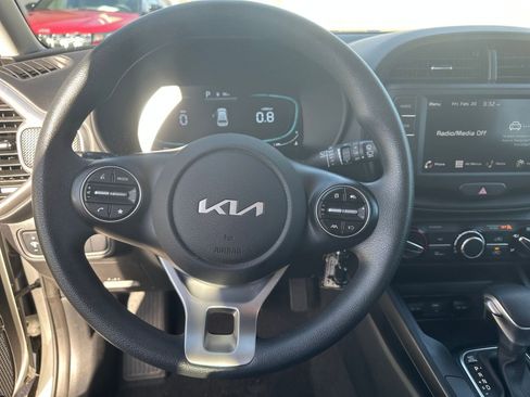 Used 2025 Kia Soul LX w/ LX Technology Package image 31