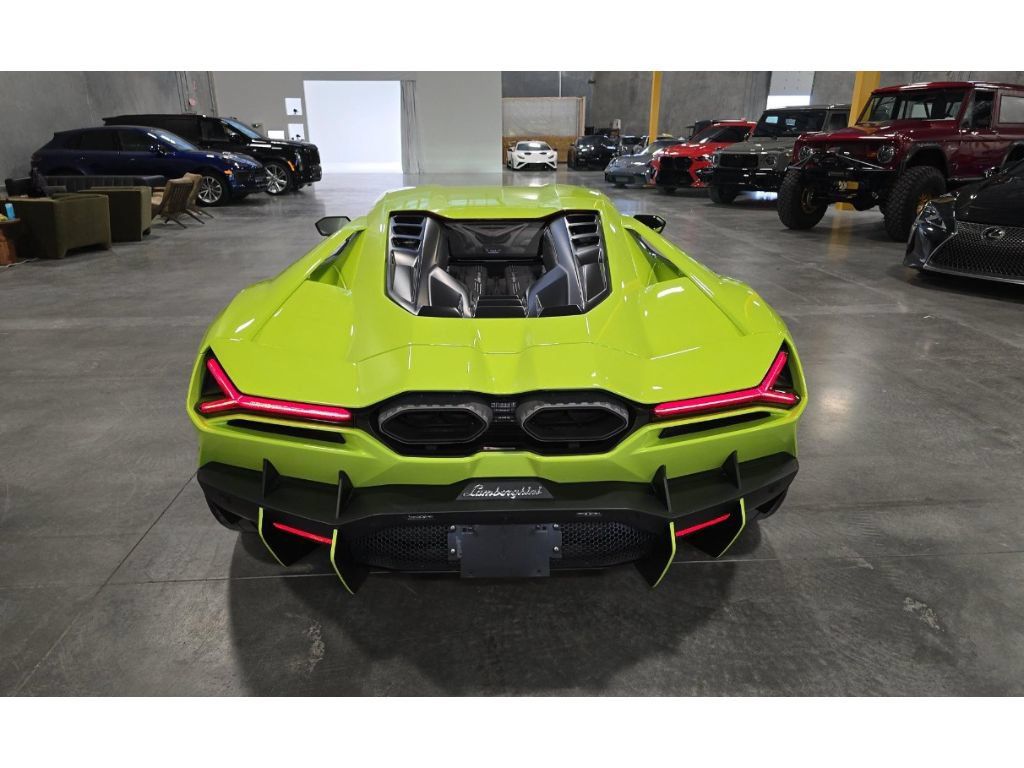Used 2024 Lamborghini Revuelto AWD/4WD image 2