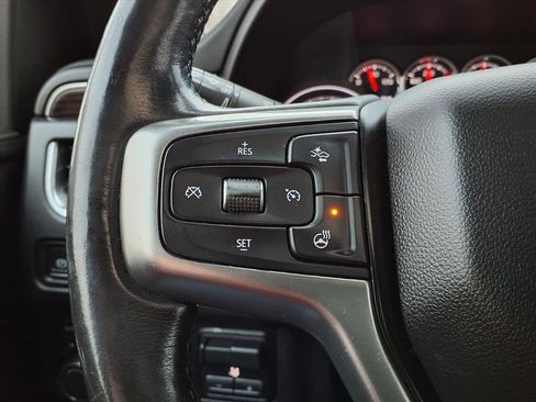 Used 2021 Chevrolet Suburban LT w/ LT Signature Package image 19