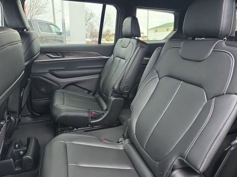 New 2025 Jeep Grand Cherokee L Limited w/ Trailer Tow Package image 16