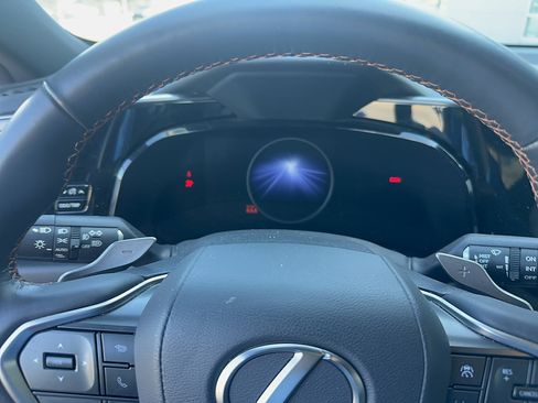Used 2024 Lexus NX 250 FWD image 5