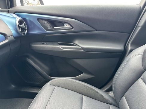 Used 2025 Chevrolet Equinox EV LT w/ Convenience Package image 23