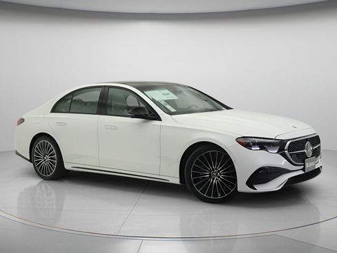 New 2026 Mercedes-Benz E 450 4MATIC Sedan image 13