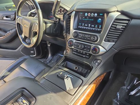 Used 2017 Chevrolet Suburban Premier image 26