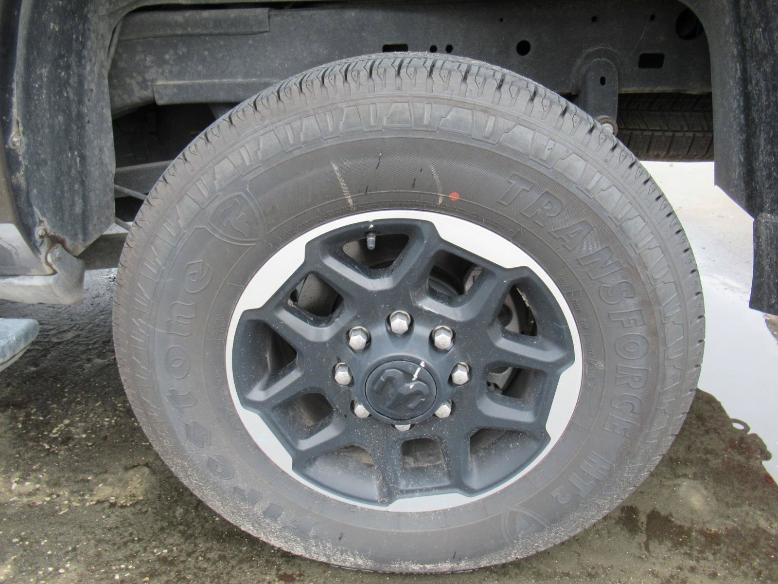 Used 2026 RAM 2500 Laramie AWD/4WD image 5
