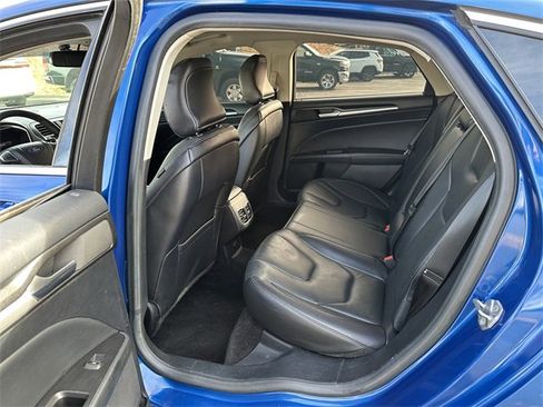 Used 2018 Ford Fusion Titanium image 11