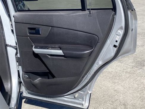 Used 2013 Ford Edge Limited image 25