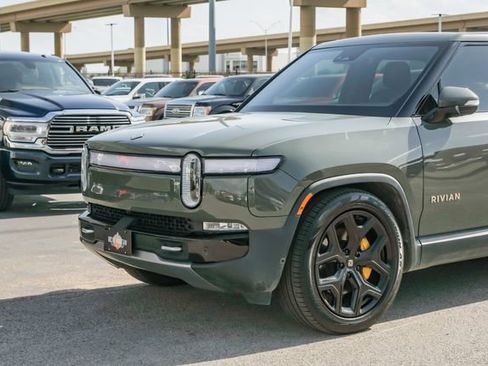 Used 2022 Rivian R1T Launch Edition image 7