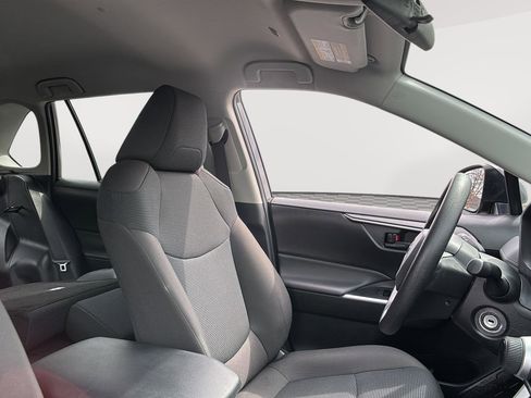 Used 2025 Toyota RAV4 LE image 15