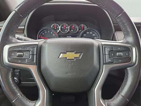 Used 2021 Chevrolet Suburban LS RWD image 24