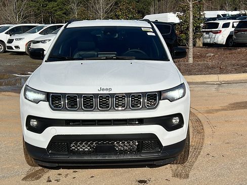 New 2026 Jeep Compass Latitude image 3