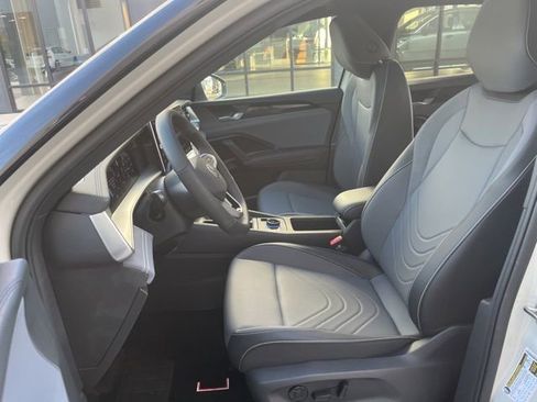 New 2026 Volkswagen Tiguan SE R-Line FWD image 20