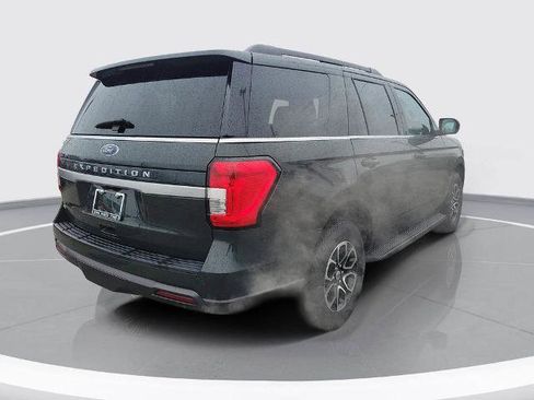 Certified 2023 Ford Expedition XLT image 5
