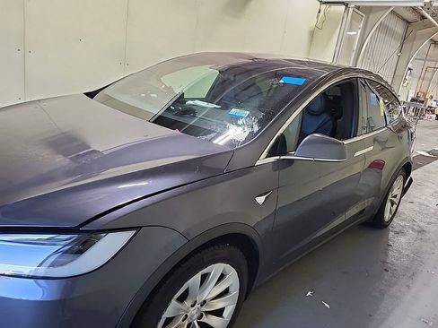 Used 2020 Tesla Model X Long Range AWD/4WD image 2