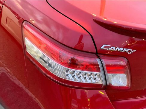 Used 2010 Toyota Camry LE FWD image 26