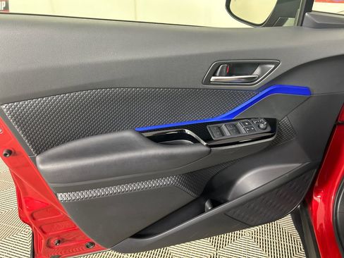 Used 2021 Toyota C-HR XLE FWD image 11