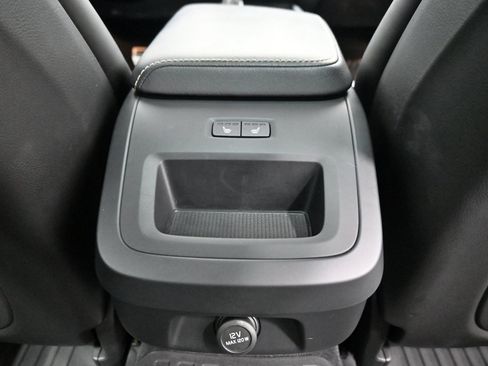 Used 2019 Volvo S60 T6 R-Design AWD/4WD image 30