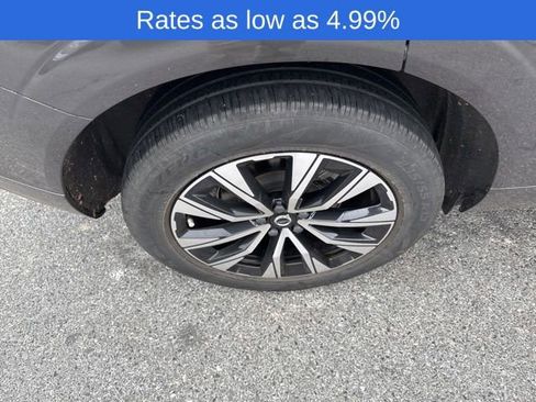 Certified 2024 Volvo XC60 B5 Plus w/ Protection Package Premier image 8