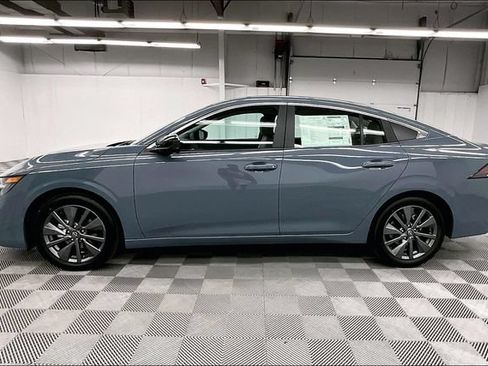New 2026 Nissan Sentra SL w/ Floor Mat Package FWD image 17