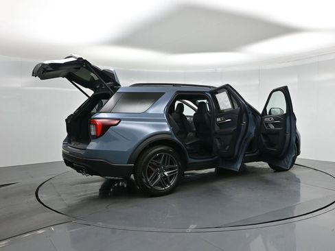 New 2026 Ford Explorer ST w/ Sun And Sound Package image 5