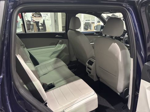 Used 2023 Volkswagen Tiguan SEL R-Line image 19
