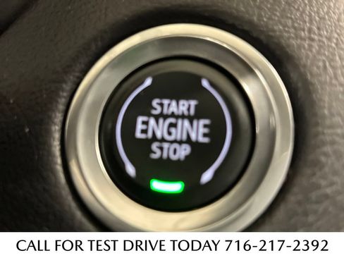 Used 2022 Cadillac XT4 Luxury w/ Cold Weather Package AWD/4WD image 21