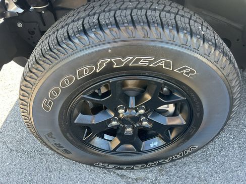 Used 2022 Jeep Wrangler Unlimited Sport AWD/4WD image 11