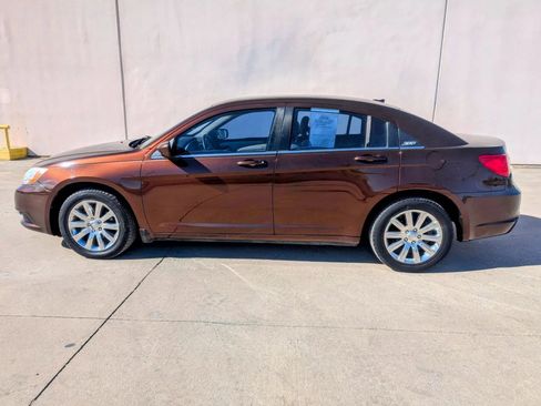 Used 2013 Chrysler 200 Touring image 5