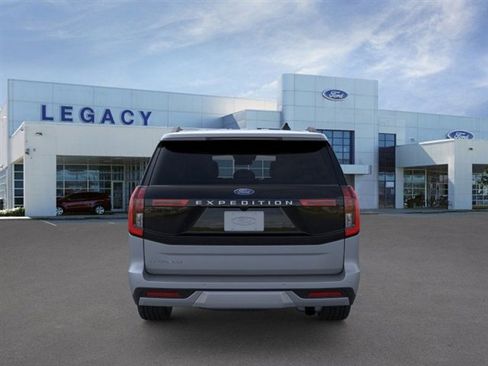 New 2025 Ford Expedition Platinum w/ Driver's Package image 5