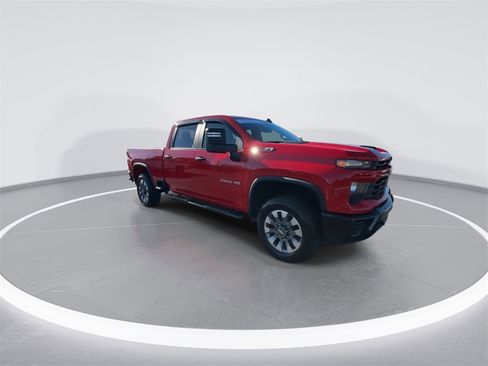 Used 2024 Chevrolet Silverado 2500 Custom w/ Custom Value Package image 2