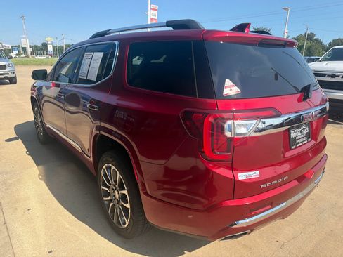 Used 2021 GMC Acadia Denali w/ Denali Technology Package FWD image 3