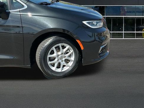 Used 2023 Nissan Frontier SV w/ Tow Package image 21