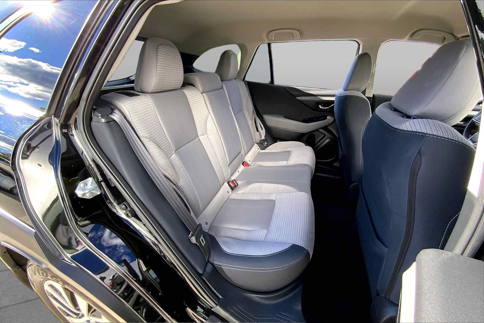 Used 2025 Subaru Outback Premium AWD/4WD image 20