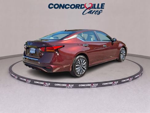 Certified 2023 Nissan Altima 2.5 SV FWD image 7