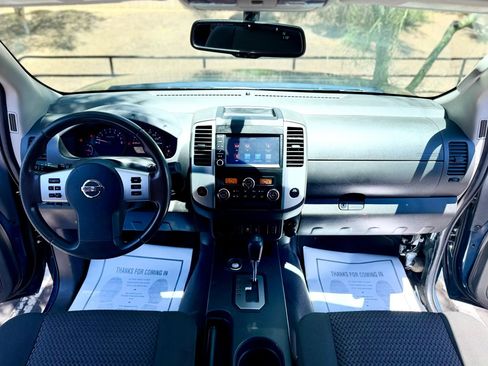 Used 2020 Nissan Frontier SV RWD image 13
