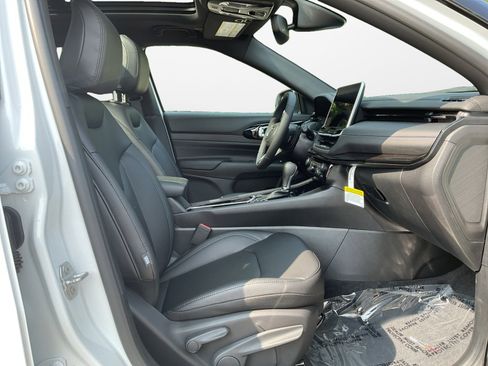 New 2025 Jeep Compass Limited w/ Sun & Sound Group image 15