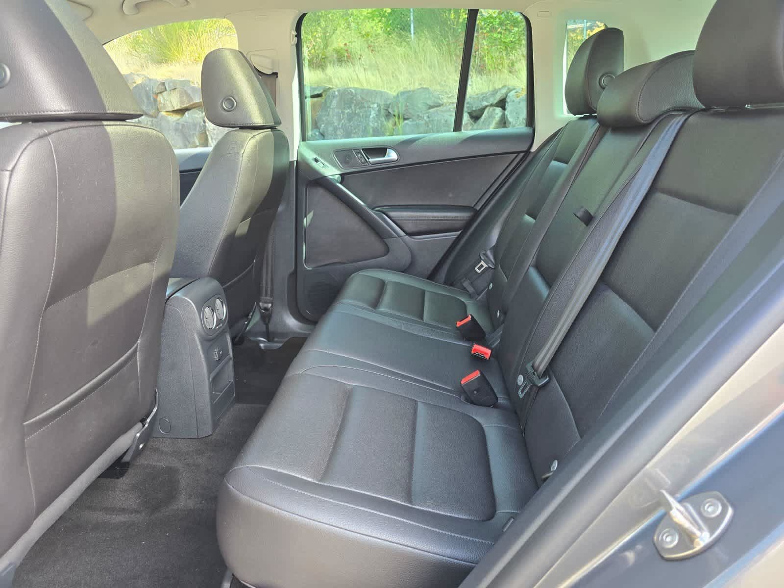 Used 2016 Volkswagen Tiguan SE AWD/4WD image 23