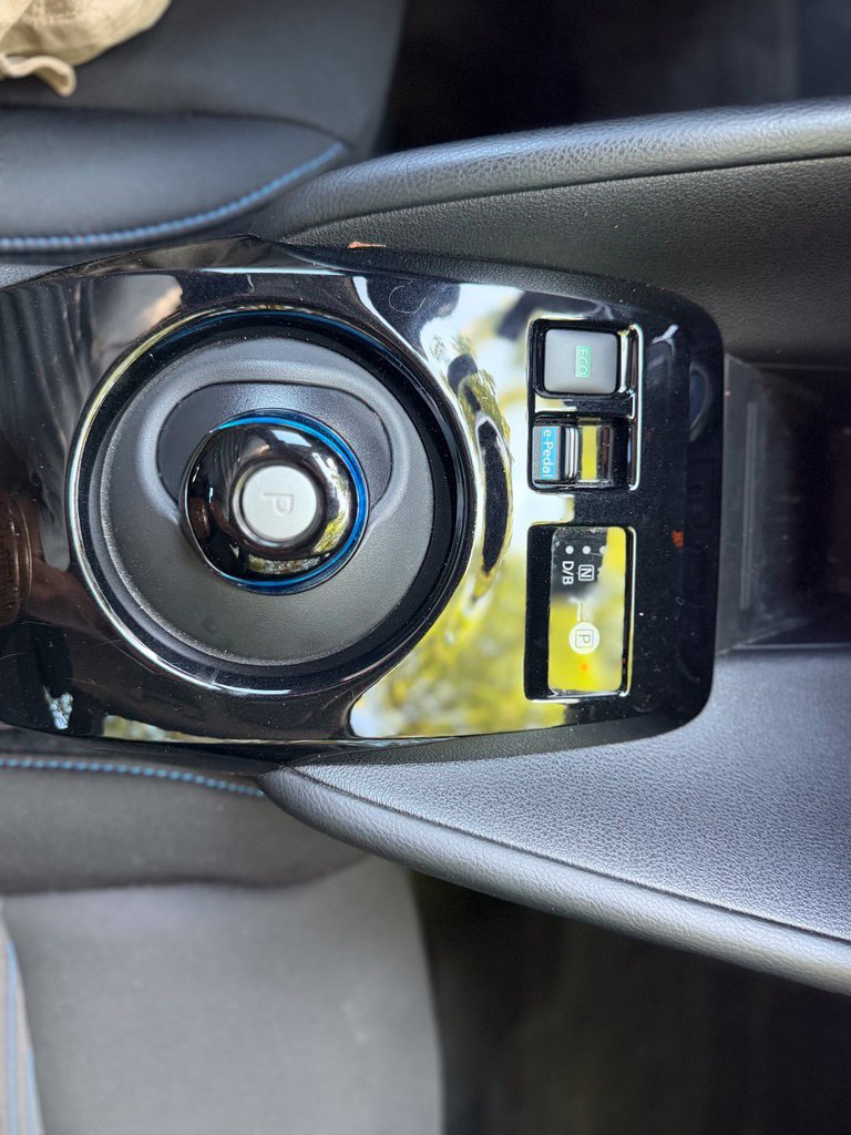 Used 2024 Nissan Leaf SV Plus FWD image 25
