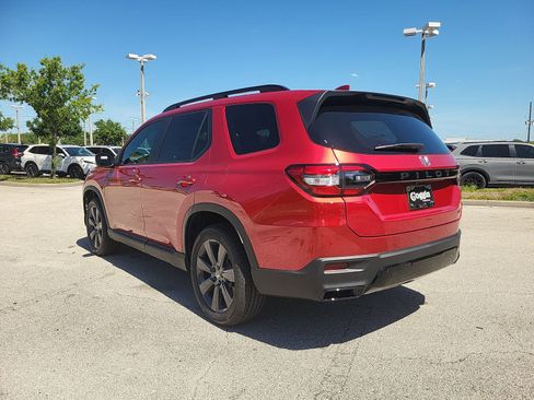 New 2026 Honda Pilot Sport image 4